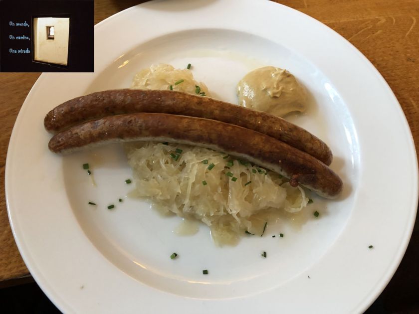 salchichas con chucrut